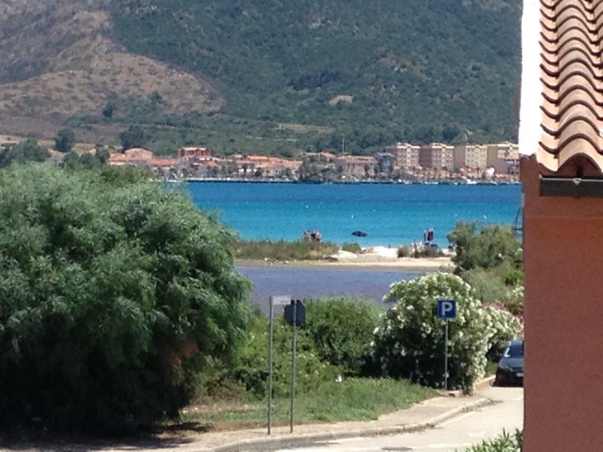Appartamenti Le Primule Golfo Aranci Extérieur photo